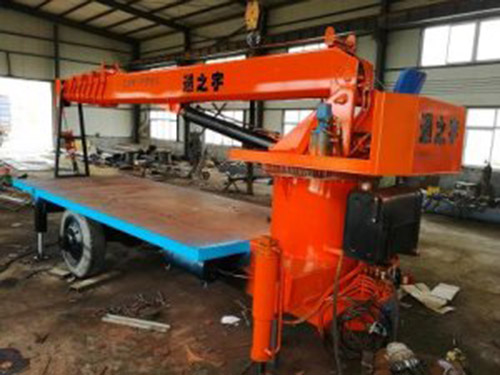 <b>小吊機隨車吊三輪吊運機小吊車小型吊機汽車吊小型吊運機單臂吊</b>