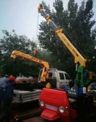 <b>吊運(yùn)機(jī)小吊車定制異型小吊機(jī)隨車吊全自動(dòng)小型吊機(jī)汽車吊起動(dòng)機(jī)小型起重機(jī)</b>