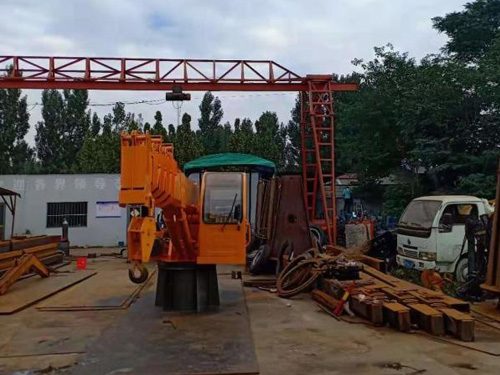 船吊起重機